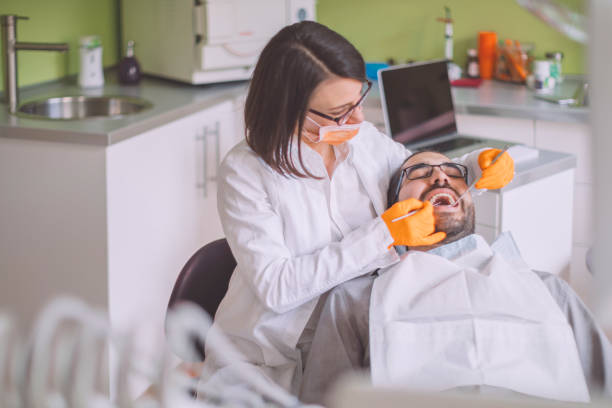 Best Cracked Tooth Emergency Dentist  in University Park, IL